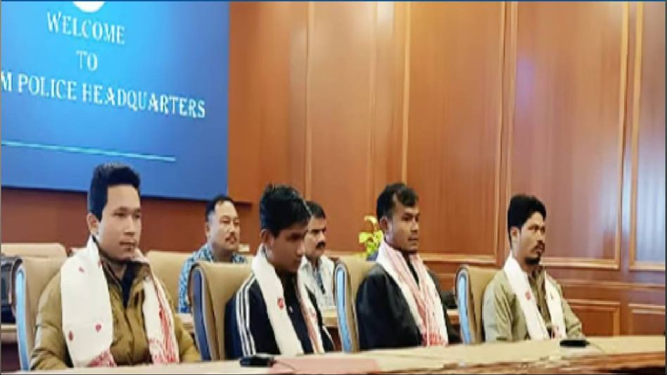 Assam: 4 hardcore ULFA-I cadres lay down arms in Guwahati, return to mainstream Assam: 4 hardcore ULFA-I cadres lay down arms in Guwahati, return to mainstream