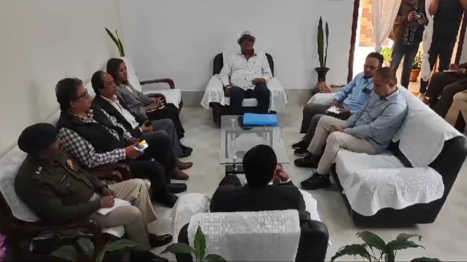 Meghalaya: North East Petroleum Mazdoor Union calls off strike, resumes transportation of petroleum products Meghalaya: North East Petroleum Mazdoor Union calls off strike, resumes transportation of petroleum products