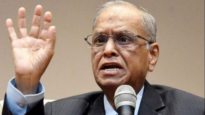 नारायण मूर्ति ने एक बार फिर बड़ी कॉन्ट्रोवर्सी छेड़ दी है नारायण मूर्ति ने एक बार फिर बड़ी कॉन्ट्रोवर्सी छेड़ दी है