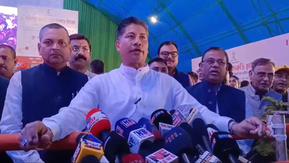 Congress leaders Gaurav Gogoi and Pradyut Bordoloi to seek AIUDF backing in Lok Sabha polls: Pijush Hazarika Congress leaders Gaurav Gogoi and Pradyut Bordoloi to seek AIUDF backing in Lok Sabha polls: Pijush Hazarika