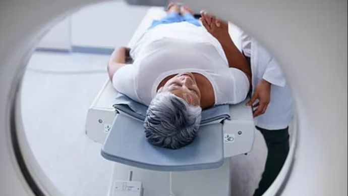 अक्सर हम गंभीर बिमारी के बाद इंश्योरेंस का महत्व समझते हैं अक्सर हम गंभीर बिमारी के बाद इंश्योरेंस का महत्व समझते हैं