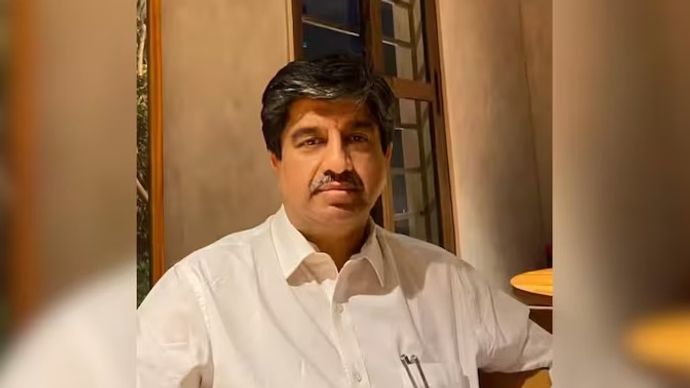 Go-First के चीफ एग्जीक्यूटिव ऑफिसर (CEO) Kaushik Khona ने इस्तीफा दे दिया है Go-First के चीफ एग्जीक्यूटिव ऑफिसर (CEO) Kaushik Khona ने इस्तीफा दे दिया है