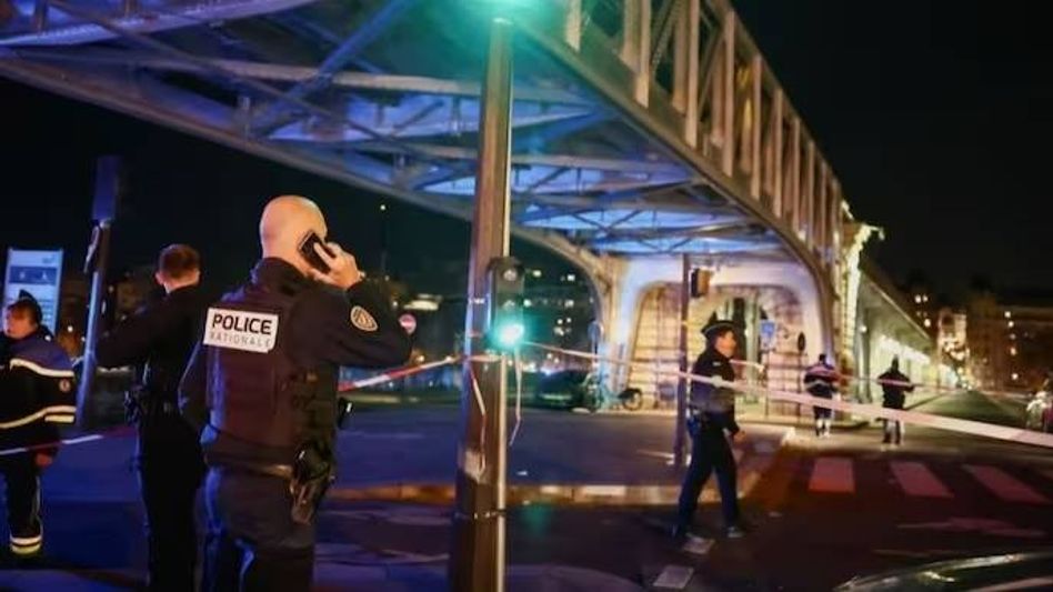 Man, upset with 'Muslims dying in Palestine', kills 1 in Paris knife attack Man, upset with 'Muslims dying in Palestine', kills 1 in Paris knife attack