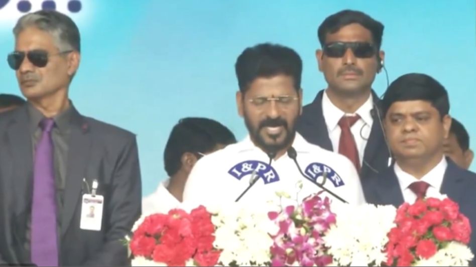 Revanth Reddy takes oath as Telangana chief minister with 11 ministers Revanth Reddy takes oath as Telangana chief minister with 11 ministers