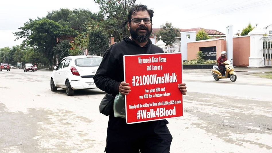 Delhi man on a 21,000 km walk to spread blood campaign reaches Imphal Delhi man on a 21,000 km walk to spread blood campaign reaches Imphal