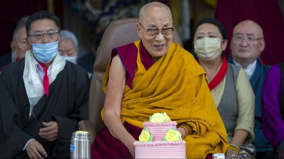 Dalai Lama embarks on Sikkim and West Bengal visit Dalai Lama embarks on Sikkim and West Bengal visit