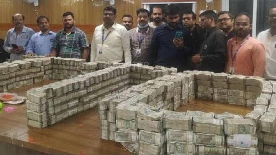 Tax raids continue at Congress MP's premises in Odisha, Jharkhand; more cash seized Tax raids continue at Congress MP's premises in Odisha, Jharkhand; more cash seized