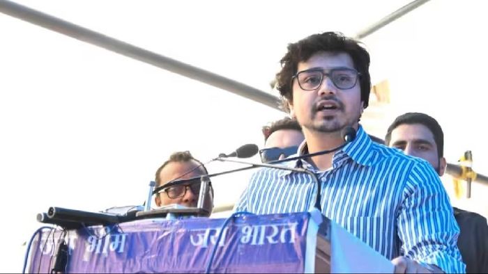 Who is Akash Anand, Mayawati's nephew and the chosen successor to lead BSP?