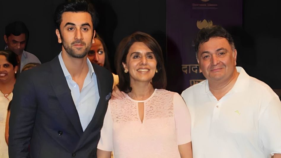Ranbir Kapoor reveals how he was embarrassed in school because of his parent's continuous fights Ranbir Kapoor reveals how he was embarrassed in school because of his parent's continuous fights