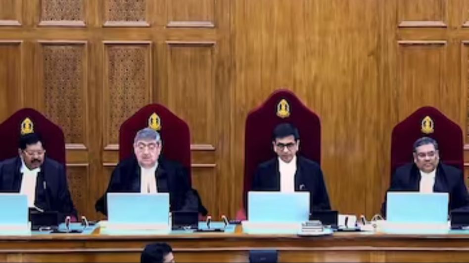 Supreme Court directs ECI to conduct Assembly polls of J&K by 30 September 2024 Supreme Court directs ECI to conduct Assembly polls of J&K by 30 September 2024