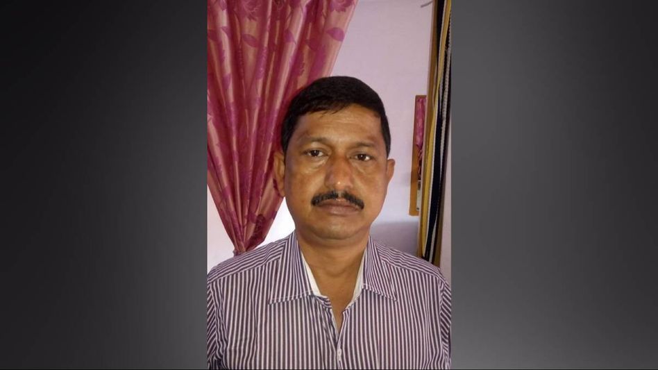 Assam: Government official caught red handed accepting bribe in Bongaigaon Assam: Government official caught red handed accepting bribe in Bongaigaon