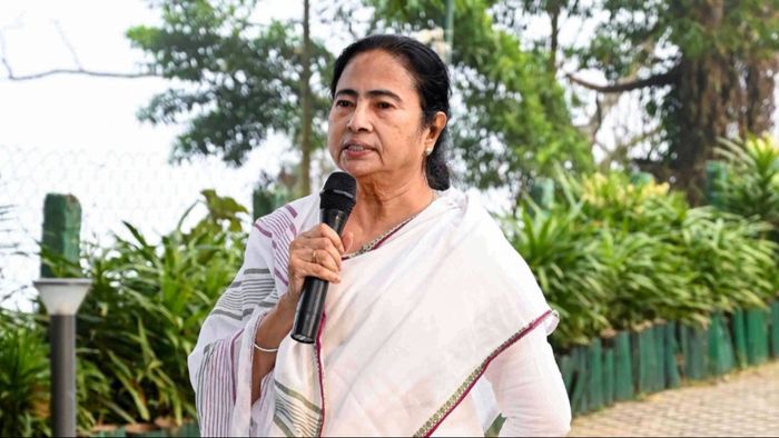 সংসদের নিরাপত্তা লঙ্ঘনে বাংলার যোগ নেই, জানিয়ে দিলেন মমতা