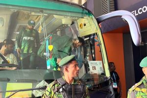 Pakistan sweats out in nets for T20 World Cup clash vs India SportsTak