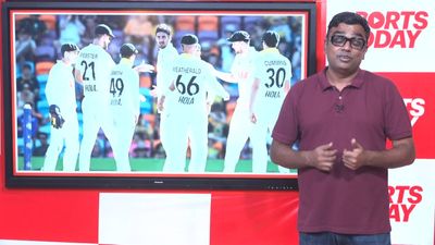 Mitchell Starc creates history, becomes best left-arm pacer in Tests Mitchell Stark becomes greatest left arm bowler with 434 wickets