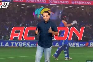 Chaos engulfs Pakistan cricket again as Imam-ul-Haq SLAMMED for not batting through injury SportsTak