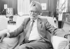 जब एक अधिकारी के लिए सोनिया से टकराए मनमोहन; तस्वीरों में जानिए ऐसे ही और भी किस्से पूर्व प्रधानमंत्री मनमोहन सिंह (1932-2024)