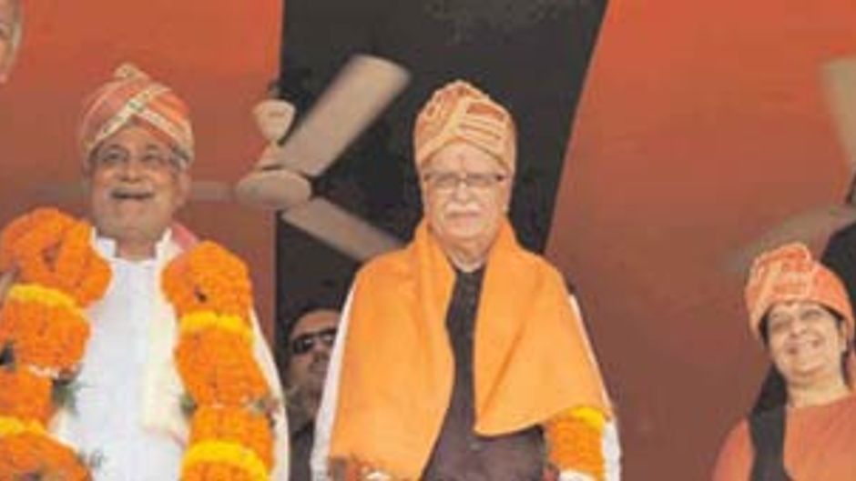नीतीश कुमार और आडवाणी