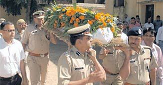 असुरक्षित है पुलिस
