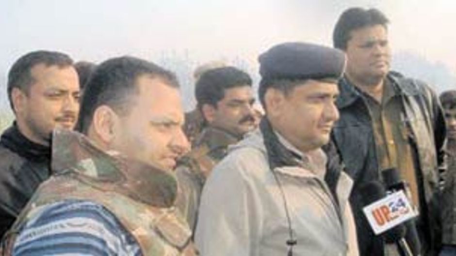 यूपी में बदमाश