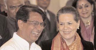 सोनिया गांधी के साथ अजित सिंह