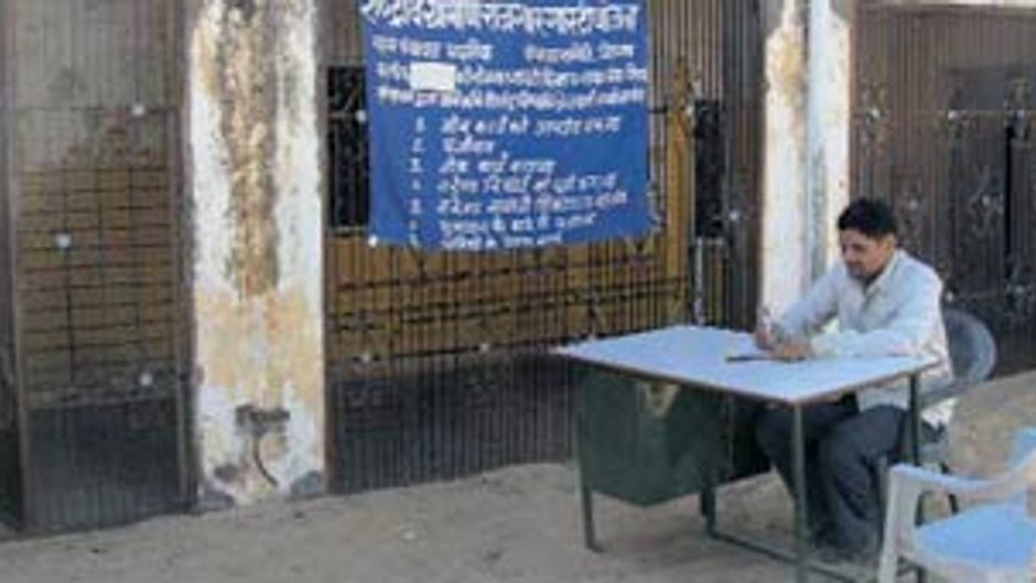 डेढ़ साल से मजदूरों का इंतजार