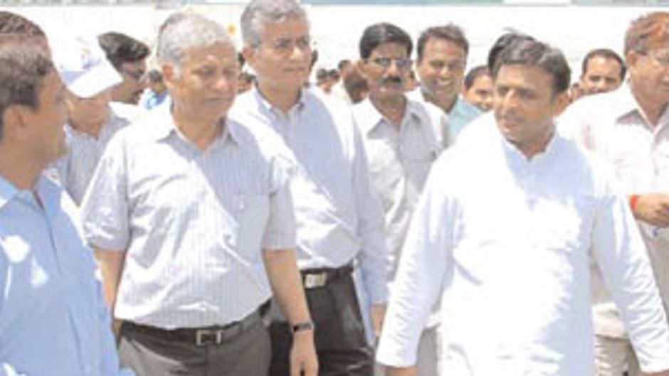 अखिलेश यादव