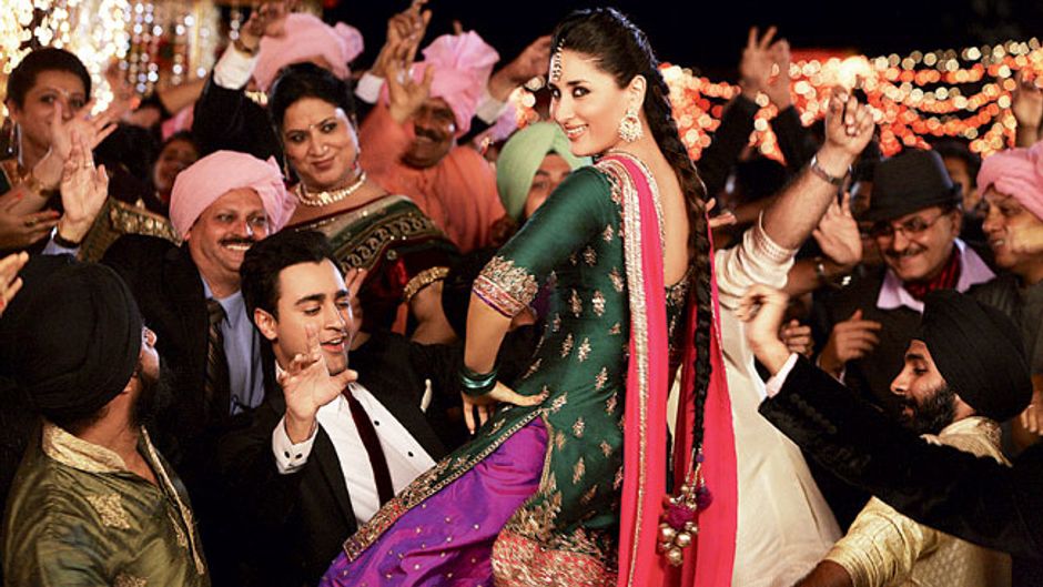 फिल्म 'गोरी तेरे प्यार में' के एक सीन में करीना और इमरान