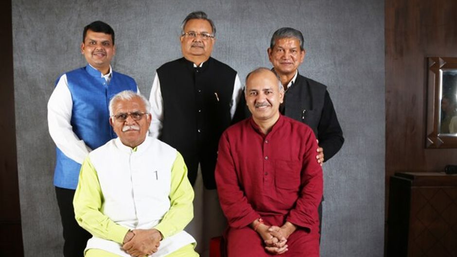 (बाएं से) देवेंद्र फड़नवीस, रमन सिंह, हरीश रावत, मनीष सिसोदिया और मनोहरलाल खट्टर