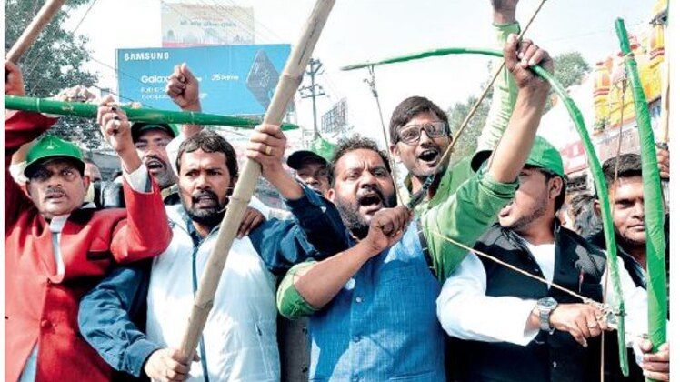 झारखंड में सीएनटी-एसपीटी एक्ट में संसोधन के खिलाफ प्रदर्शन