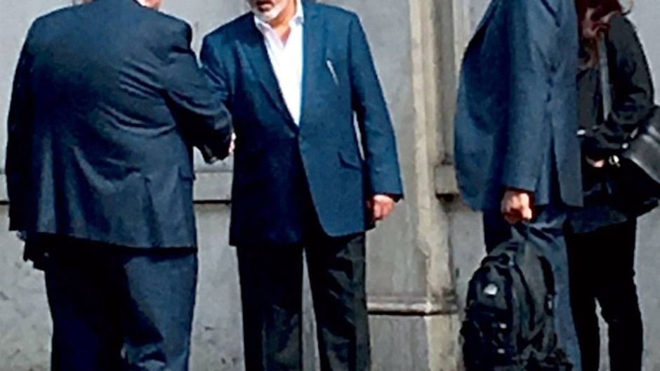 भगोड़ा कारोबारी माल्या को देश लाने के लिए सरकार और सीबीआइ ने कमर कस ली है