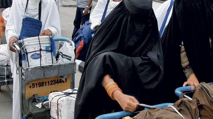 भारत से हर साल 1.5 लाख से अधिक लोग हज यात्रा पर जाते हैं