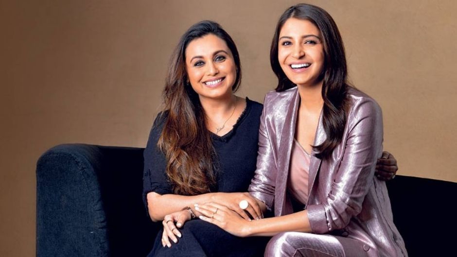 अगली कतार में रानी और अनुष्का