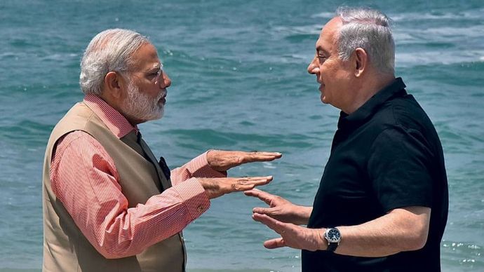 दोस्ती की फिजा 6 जुलाई, 2017 को ओलगा समुद्र तट पर मोदी और नेतन्याहू