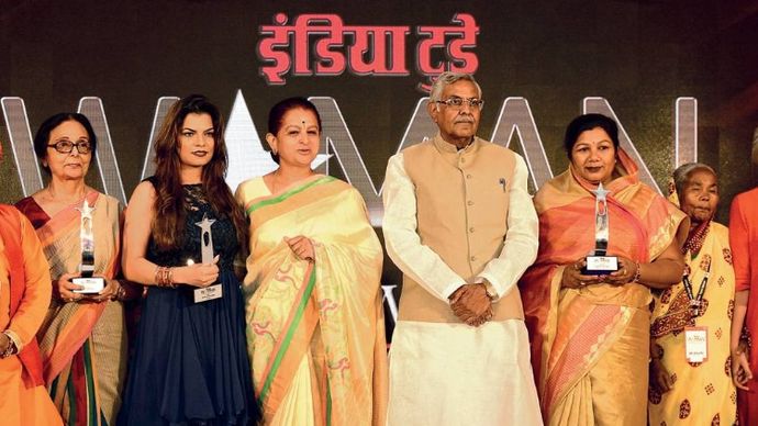 पुष्पा बेरी, ममता शर्मा, संपतिया उइके, शिवानी तनेजा, बासु कन्नौजिया