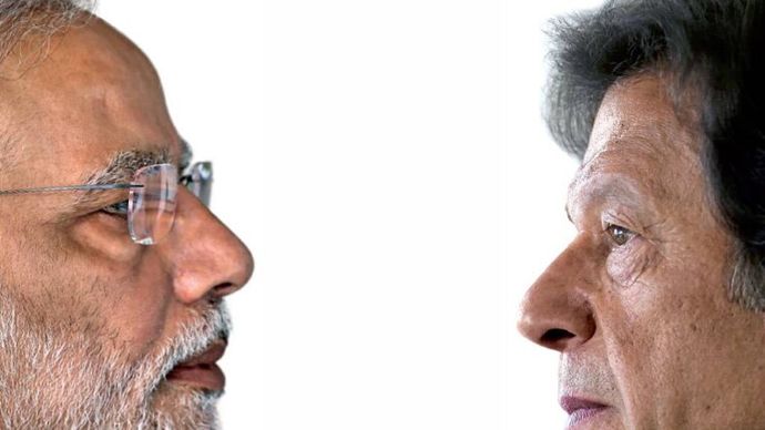 छोड़ो कल की बातेंः प्रधानमंत्री मोदी से दिल्ली में दिसंबर 2015 में इमरान खान की मुलाकात हुई थी