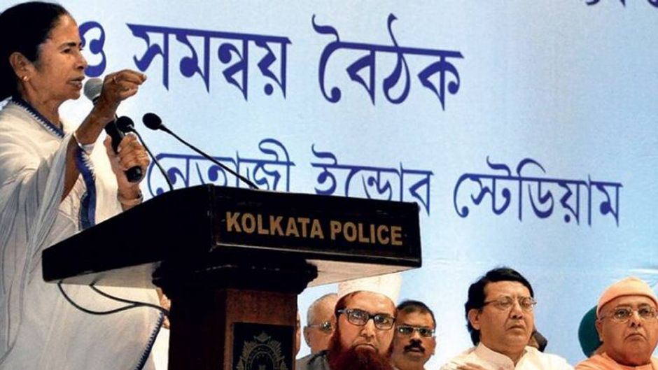 छवि सुधार की कवायद दुर्गा पूजा के पहले एक बैठक में ममता