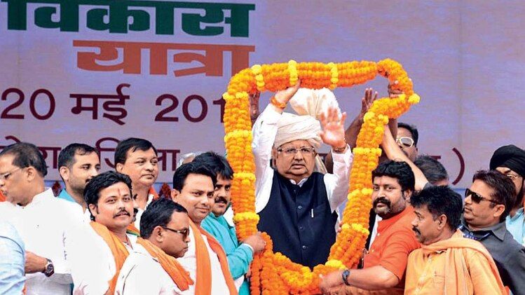  दांव पर कोरबाः जिले में अटल विकास यात्रा के दौरान रमन सिंह