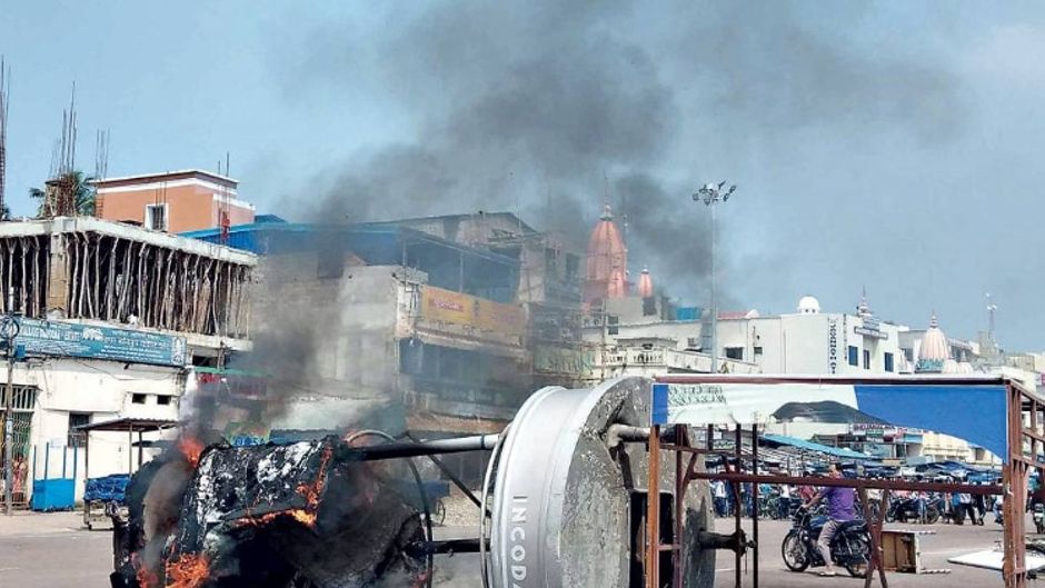 अरराजकता का अलाम पुरी में सेवायतों के प्रदर्शन के बाद शहर के एक चैराहे की हालत