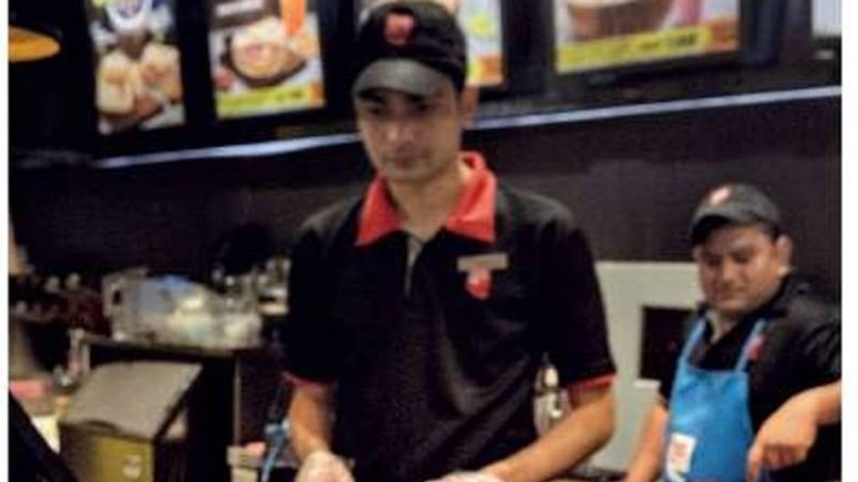 गर्मागरमः काफी के साथ बर्गर का मजा