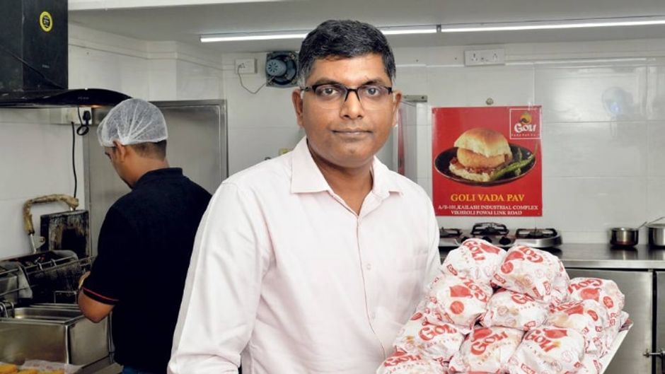 वेंकटेश अय्यर, संस्थापक गोली वड़ापाव