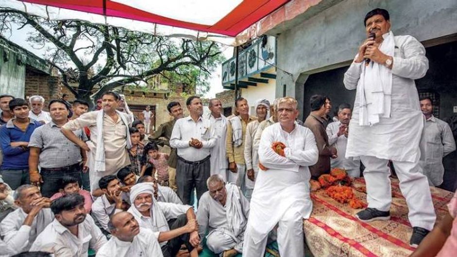 तैयारी-चुनावी सभा करते प्रसपा अध्यक्ष शिवपाल यादव