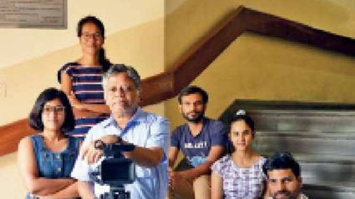 कैमरा और करियर आइआइएमसी दिल्ली के स्टुडेंट महानिदेशक के. गणेशन के साथ