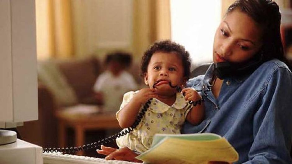 राषट्रीय महिला आयोग ने की सिफारिश, मां को मिले नेचुरल गार्जियनशिफ का हक