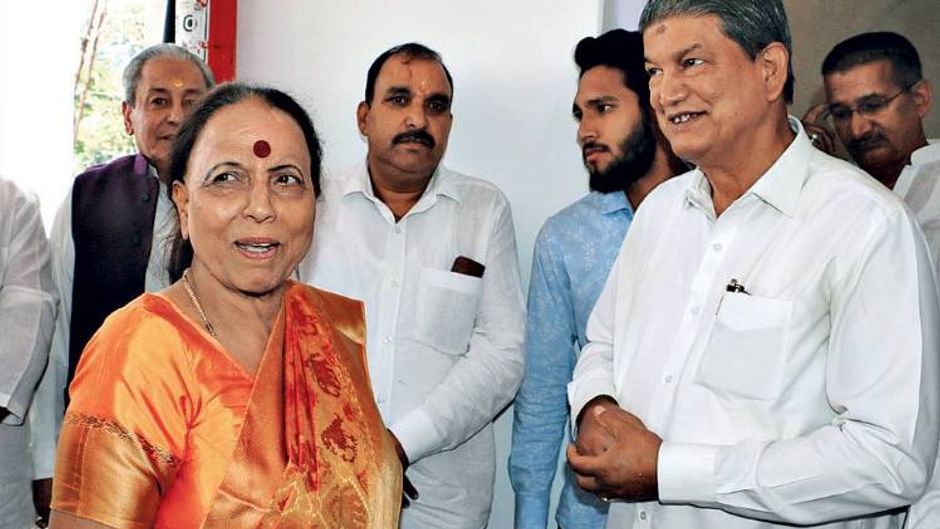 संकट की घड़ी: हरीश रावत के साथ इंदिरा हृदयेश