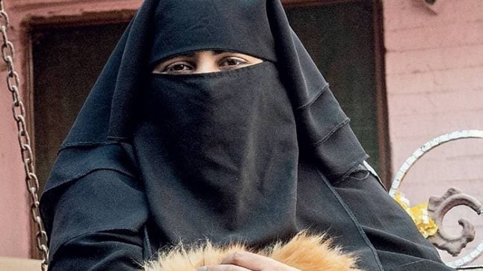 हिम्मतवाली निदा बरेली में अपने पिता के घर पर