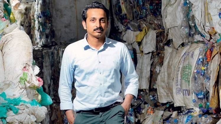 दलदल  जाबिर कोझिकोड में समुद्र तट के पास एक कचरा प्रबंधन केंद्र में