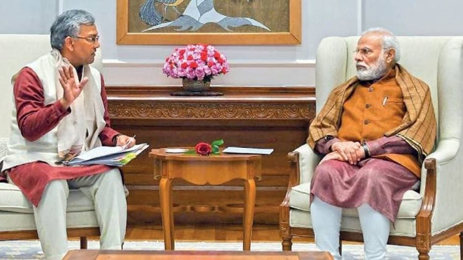 गुहार प्रधानमंत्री मोदी के साथ मुख्यमंत्री त्रिवेंद्र रावत (बाएं)