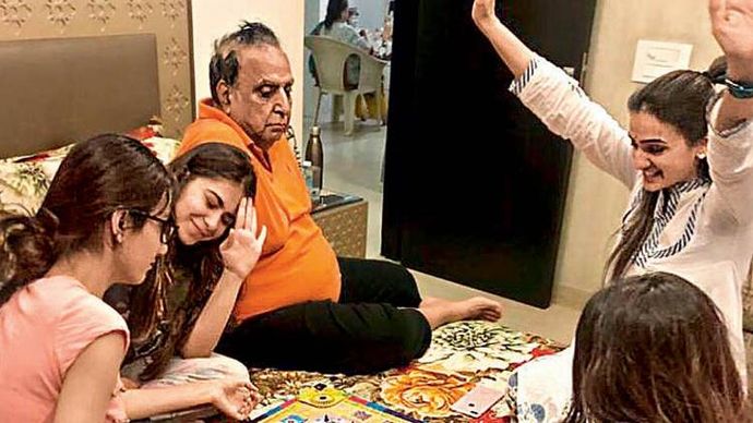 प्रियांशी कपूर गृहिणी