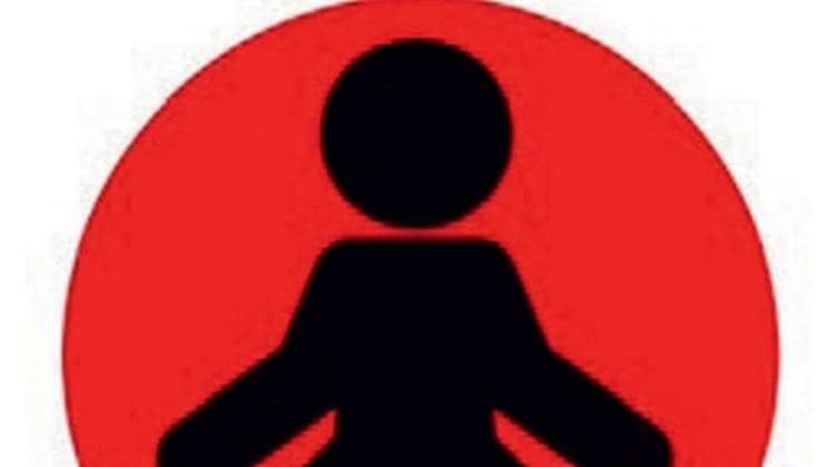 तीन से पांच मिनट के ध्यान से शुरुआत करें