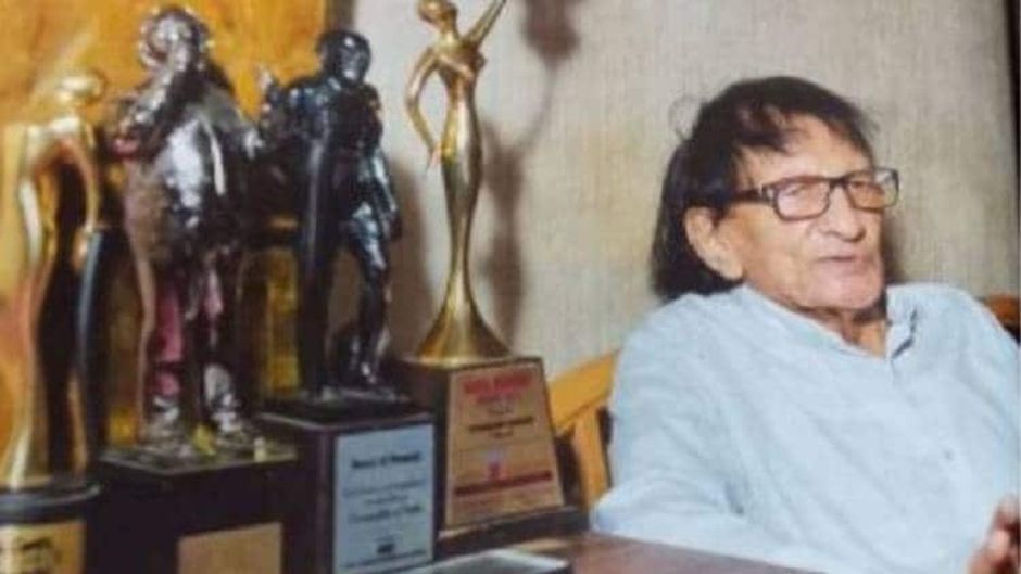 गीतकार योगेश गौड़